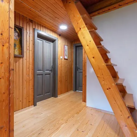 シャレー Lavinka Z Sauna *